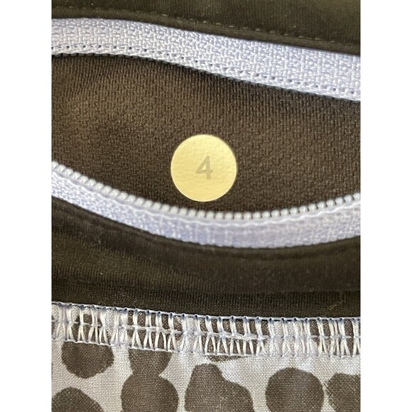 Lululemon Speed Short Ace Spot Lullaby Blue Black Size 4 - Picture 2 of 11